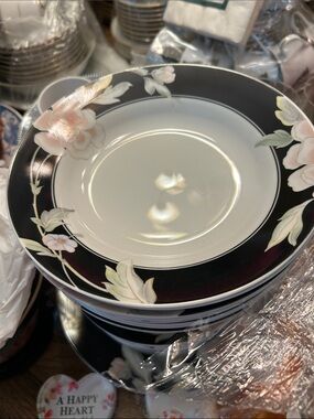 Finesse Black Magic Fine China Porcelain Soup Bowls Elegant Dining (8)